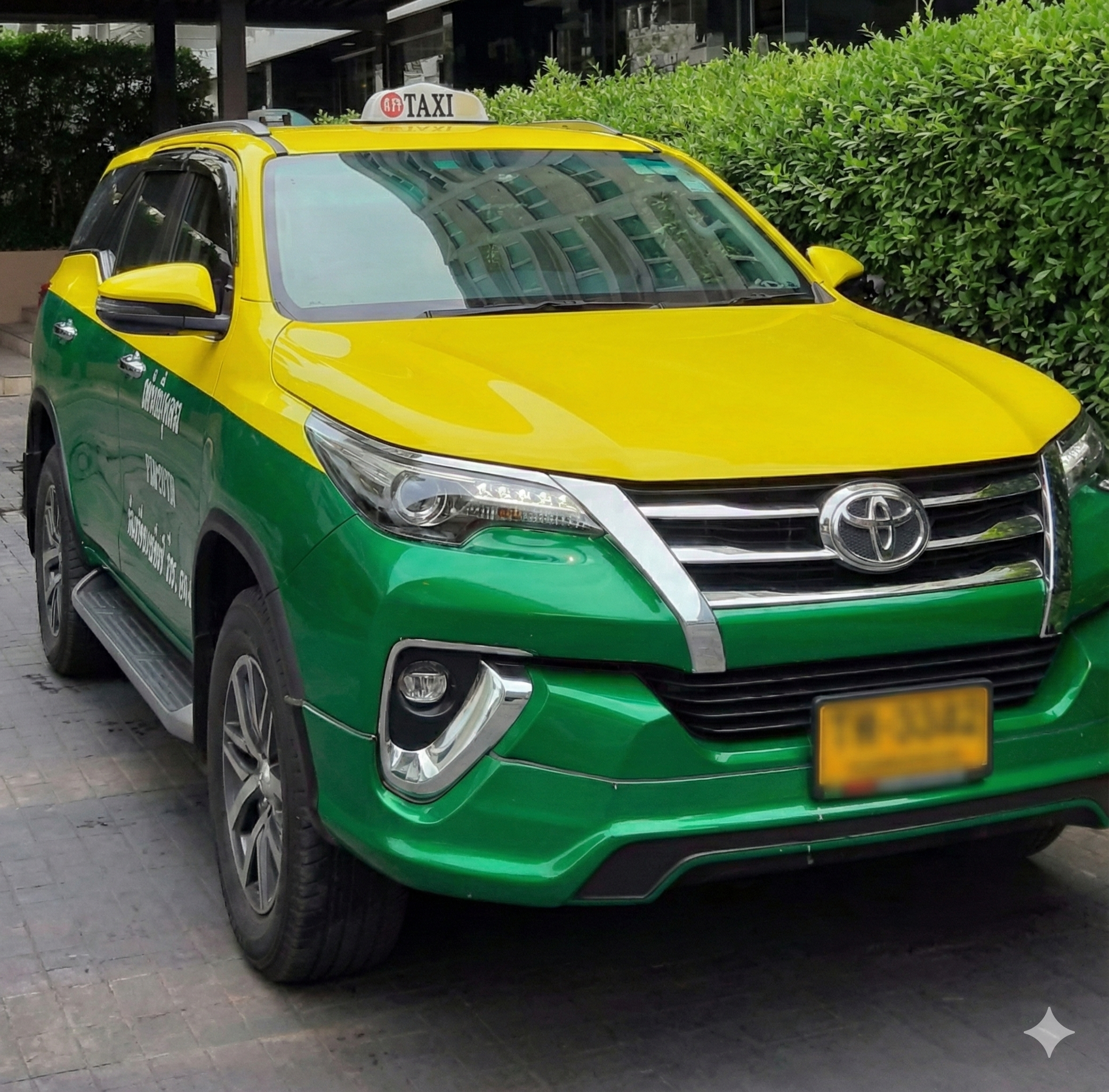 รถ 7 ที่นั่ง (Private SUV/Innova)